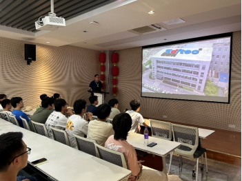 車輛工程專業(yè)學(xué)生赴企業(yè)開展生產(chǎn)實(shí)習(xí) 聚焦太陽能與計(jì)算機(jī)軟件科技融合