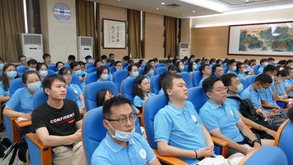 我院成功舉辦“企業(yè)工程師大講堂”活動，聚焦太陽能計(jì)算機(jī)軟件科技前沿